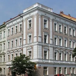 3* Otel Machova