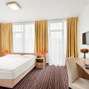 3* Otel Akcent